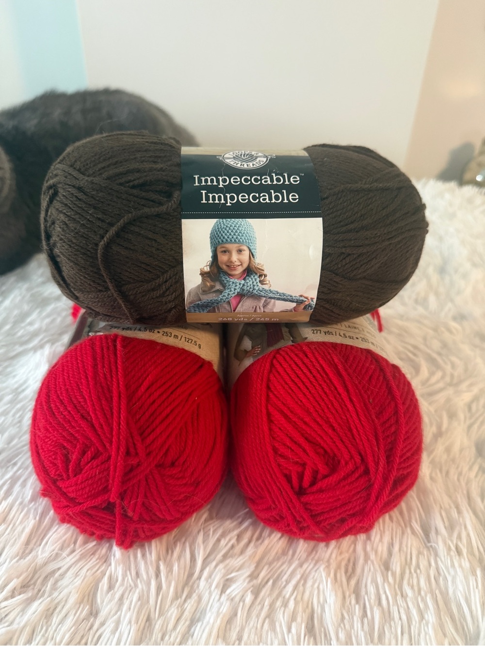 Impeccable 3-ball acrylic yarn bundle in brown and red NWT by Loops & Threads